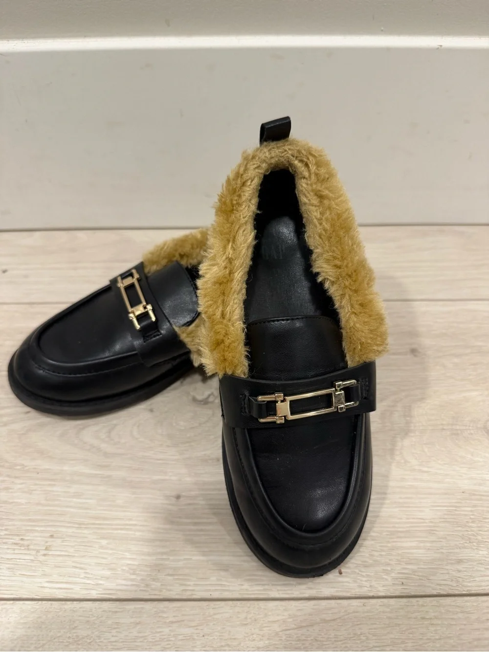 Toddler Girl Loafers with Faux Fur Size 11